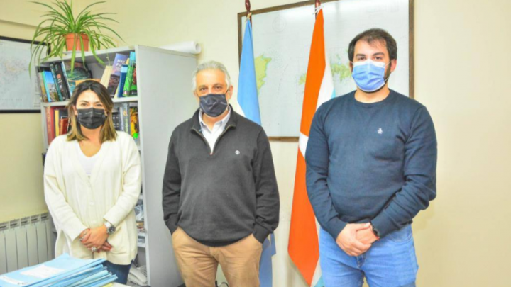 EL MUNICIPIO ENTREGÓ A LA UNTDF MATERIAL SOBRE EL GOLPE DE 1976