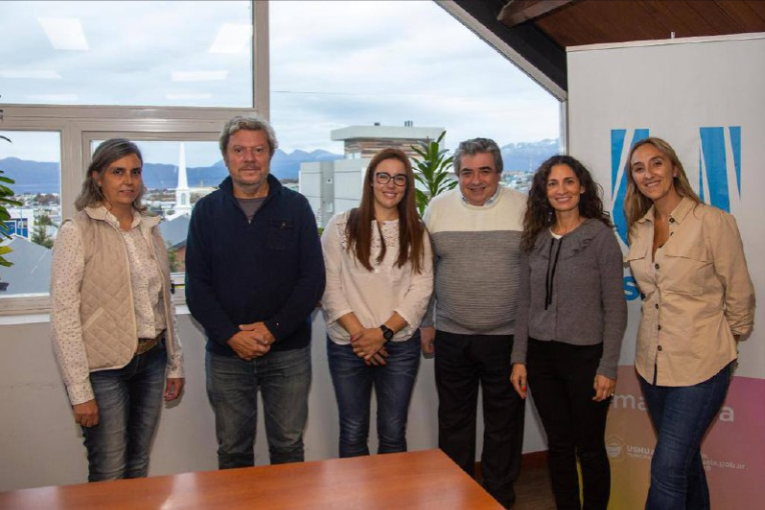 EL JEFE DE GABINETE DE USHUAIA RECIBIÓ A REPRESENTANTES DE LA ASOCIACIÓN DEL PERSONAL DE ORGANISMOS DE CONTROL EL JEFE DE GABINETE DE USHUAIA RECIBIÓ A REPRESENTANTES DE LA ASOCIACIÓN DEL PERSONAL DE ORGANISMOS DE CONTROL
