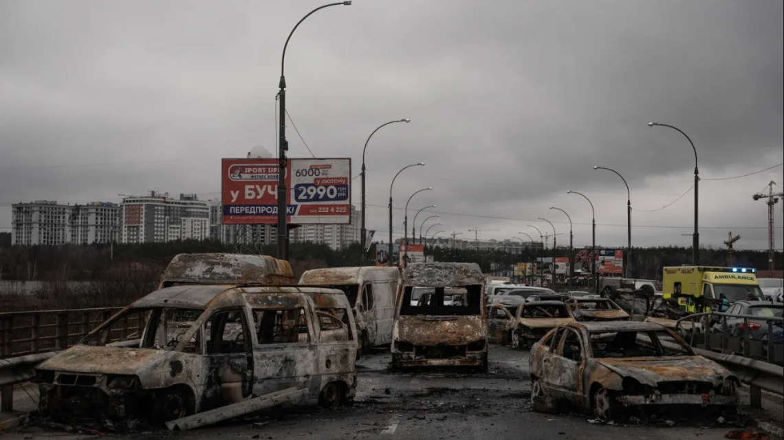 “Hay sótanos con muertos apilados y maniatados”, el crudo relato de un fotoperiodista argentino en Ucrania
