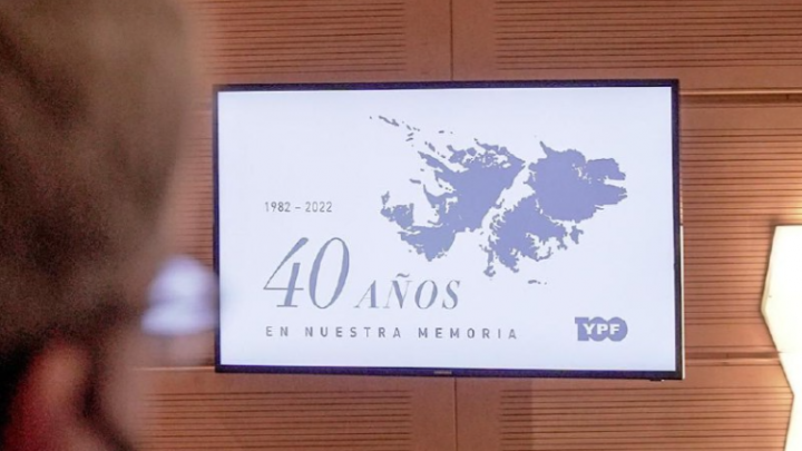 EL INTENDENTE WALTER VUOTO Y EL SENADOR MATÍAS RODRÍGUEZ PARTICIPARON DE LA ENTREGA DE RECONOCIMIENTOS A EX COMBATIENTES EN YPF