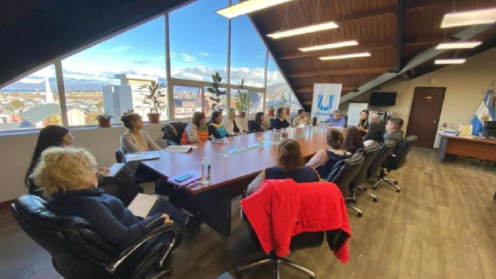 LA MUNICIPIO PLANIFICÓ UNA AGENDA DE TRABAJO CON LOS JARDINES MATERNALES DE USHUAIA