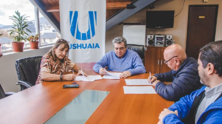 LA MUNICIPIO DE USHUAIA FIRMÓ EL CONTRATO DE INICIO DE OBRA PARA LA CONSTRUCCIÓN DE LA RESIDENCIA DE ADULTOS MAYORES