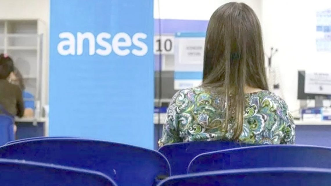 Habilitan puntos de asistencia para el bono extraordinario de Nación