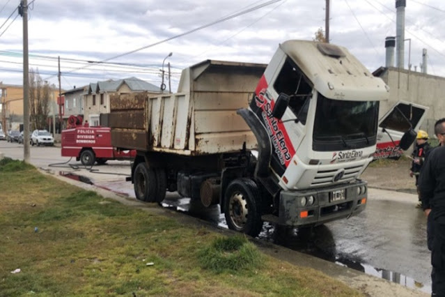 Principio de incendio de un camion