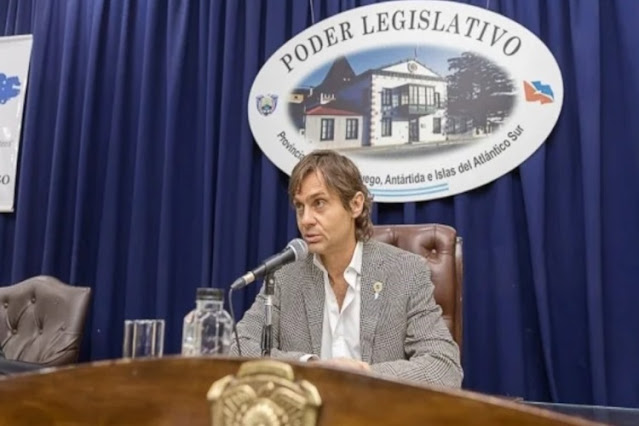 Democracia a lo Sciurano, propone a la oposición cerrar la Constituyente cuando sean electos