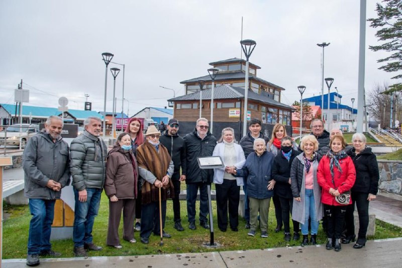 LA MUNICIPALIDAD RINDIÓ HOMENAJE AL ARTISTA PLÁSTICO VICENTE GÓMEZ, CREADOR DEL ESCUDO DE LA CIUDAD