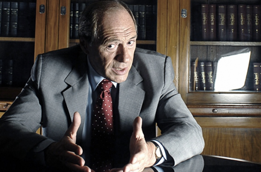 Zaffaroni se manifestó alarmado ante «la decadencia institucional del país» Zaffaroni se manifestó alarmado ante «la decadencia institucional del país»