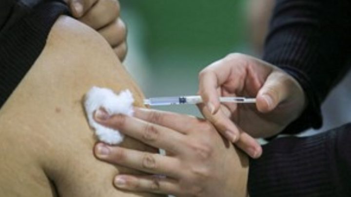 Nueva ola de coronavirus: Kreplak pidió reforzar vacunas y uso del barbijo