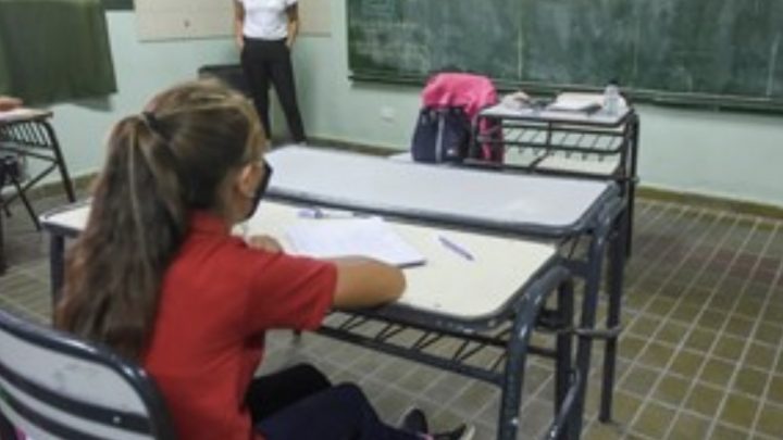 Formosa: permiten a estudiantes pasar de año con 19 materias previas