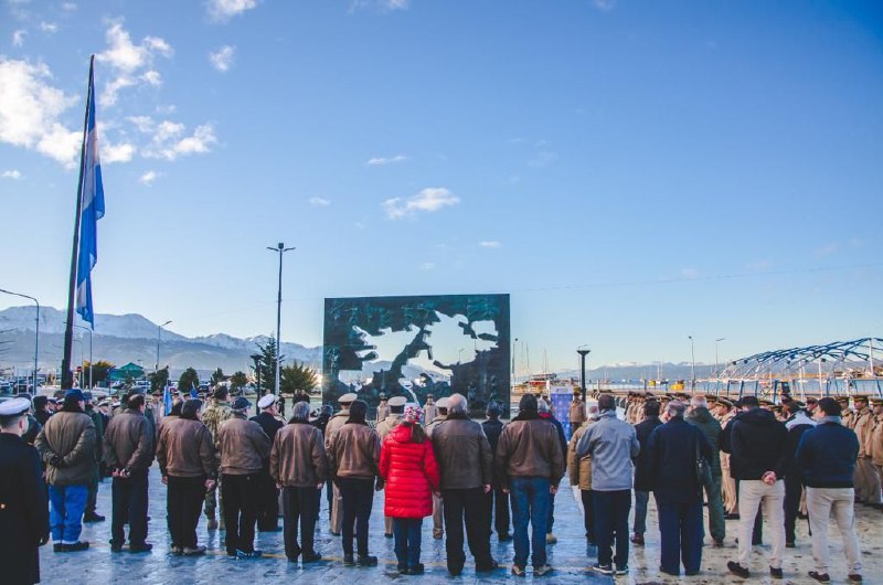 LA MUNICIPALIDAD DE USHUAIA PARTICIPÓ DEL HOMENAJE A LA ACTUACIÓN DE LA PREFECTURA NAVAL EN LA GESTA DE MALVINAS