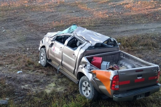Vuelco en la Ruta 3 de camioneta del IPV, dos personas trasladadas al Hospital
