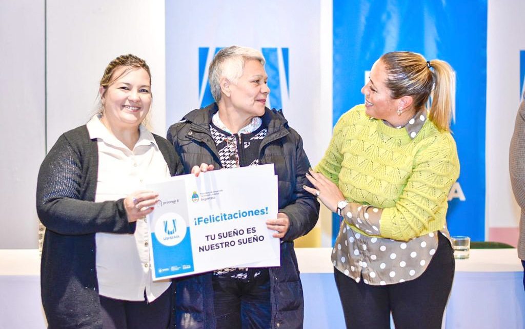 La Municipalidad entregó créditos para viviendas y firmó un convenio con asociaciones y cooperativas