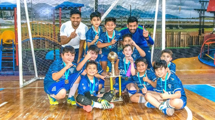 Magallanes, el campeón de la Copa “Raúl Uran”