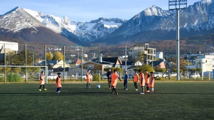 RIVER PLATE REALIZÓ UNA NUEVA PRUEBA DE JUGADORES JUNTO AL IMD DE USHUAIA