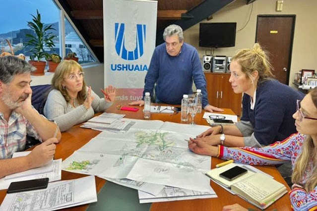 Reunión Gobierno-Municipio por obras de infraestructura en diferentes barrios de Ushuaia
