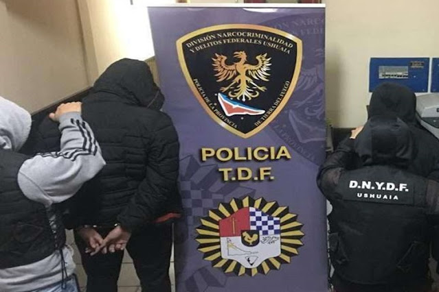 Dos allanamientos y una pareja detenida por venta de droga en Ushuaia