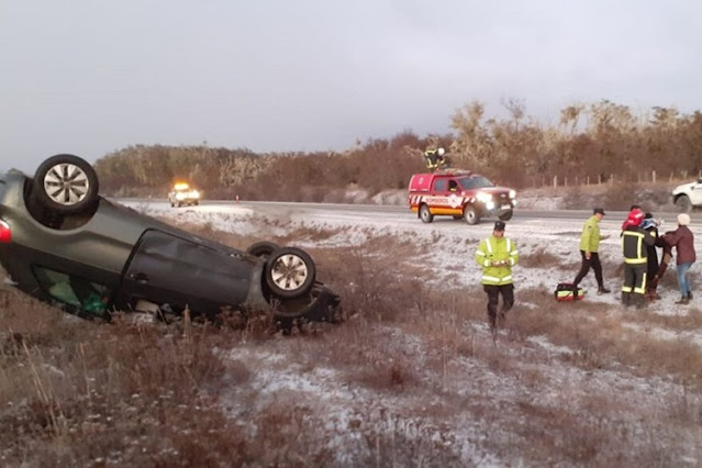 Despiste y vuelco en la Ruta 3, conductora lesionada