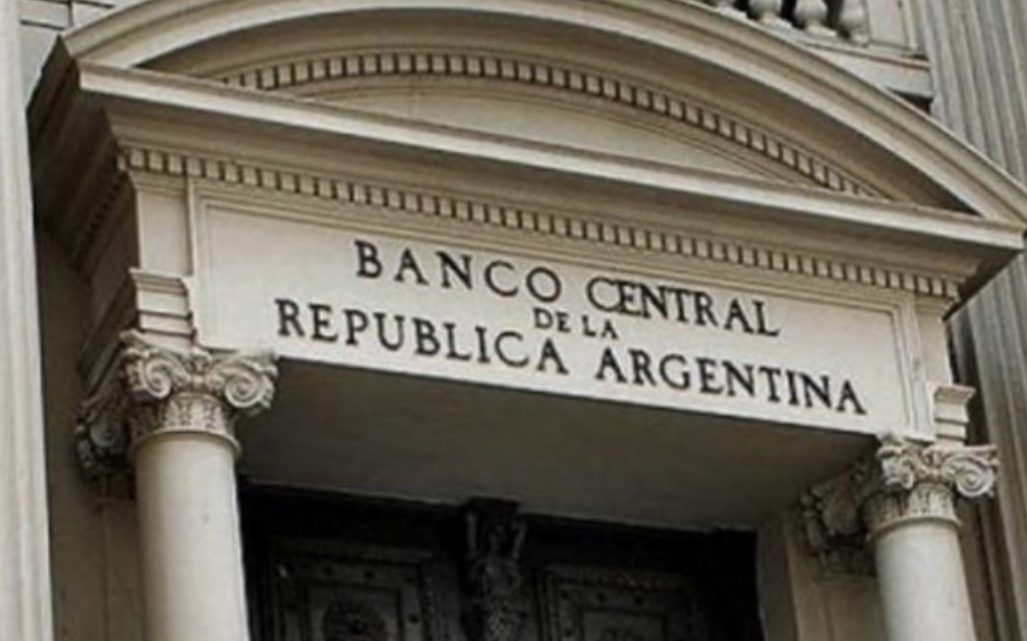 El Banco Central subió la tasa de los plazos fijos al 53%