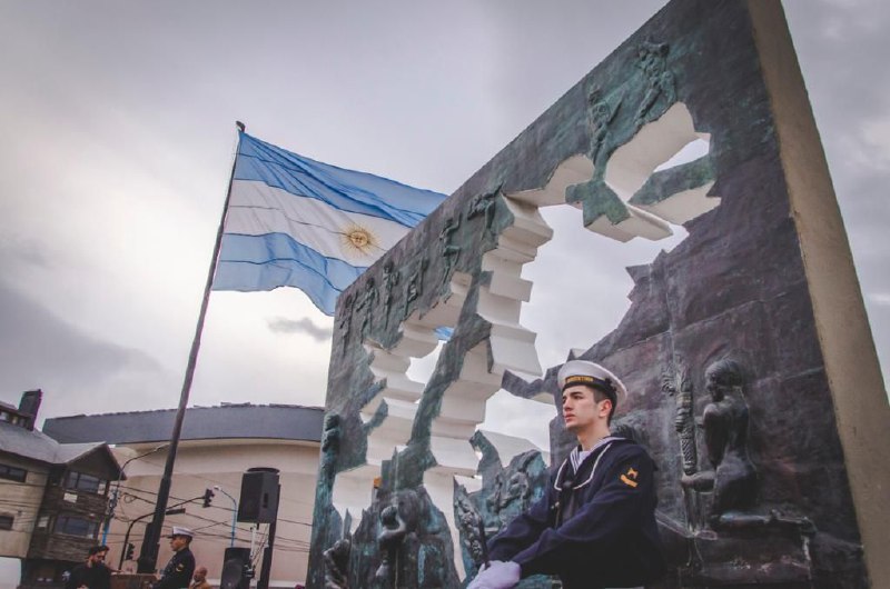 LA MUNICIPALIDAD ACOMPAÑÓ EL ACTO POR EL DÍA DE LA AFIRMACIÓN DE LOS DERECHOS ARGENTINOS SOBRE LAS ISLAS MALVINAS, ISLAS Y SECTOR ANTÁRTICO LA MUNICIPALIDAD ACOMPAÑÓ EL ACTO POR EL DÍA DE LA AFIRMACIÓN DE LOS DERECHOS ARGENTINOS SOBRE LAS ISLAS MALVINAS, ISLAS Y SECTOR ANTÁRTICO