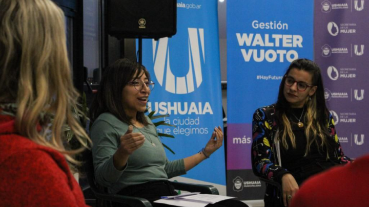 LA MUNICIPALIDAD DE USHUAIA OFRECIÓ EL PRIMER TALLER  DE CAPACITACIÓN EN PERSPECTIVA DE GÉNERO PARA LA ACTIVIDAD TURÍSTICA