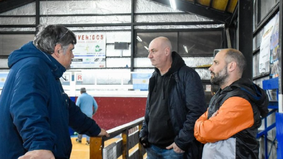 EL INSTITUTO MUNICIPAL DE DEPORTES SE REUNIÓ CON AUTORIDADES DE LA ASOCIACIÓN DE BOCHAS DE USHUAIA EL INSTITUTO MUNICIPAL DE DEPORTES SE REUNIÓ CON AUTORIDADES DE LA ASOCIACIÓN DE BOCHAS DE USHUAIA
