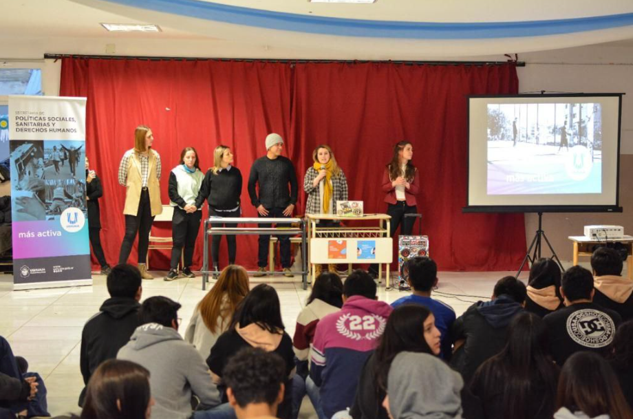 LA SECRETARÍA DE POLÍTICAS SOCIALES, SANITARIAS Y DERECHOS HUMANOS IMPULSA TALLERES DE PREVENCIÓN EN BULLYING Y CIBERBULLYING LA SECRETARÍA DE POLÍTICAS SOCIALES, SANITARIAS Y DERECHOS HUMANOS IMPULSA TALLERES DE PREVENCIÓN EN BULLYING Y CIBERBULLYING