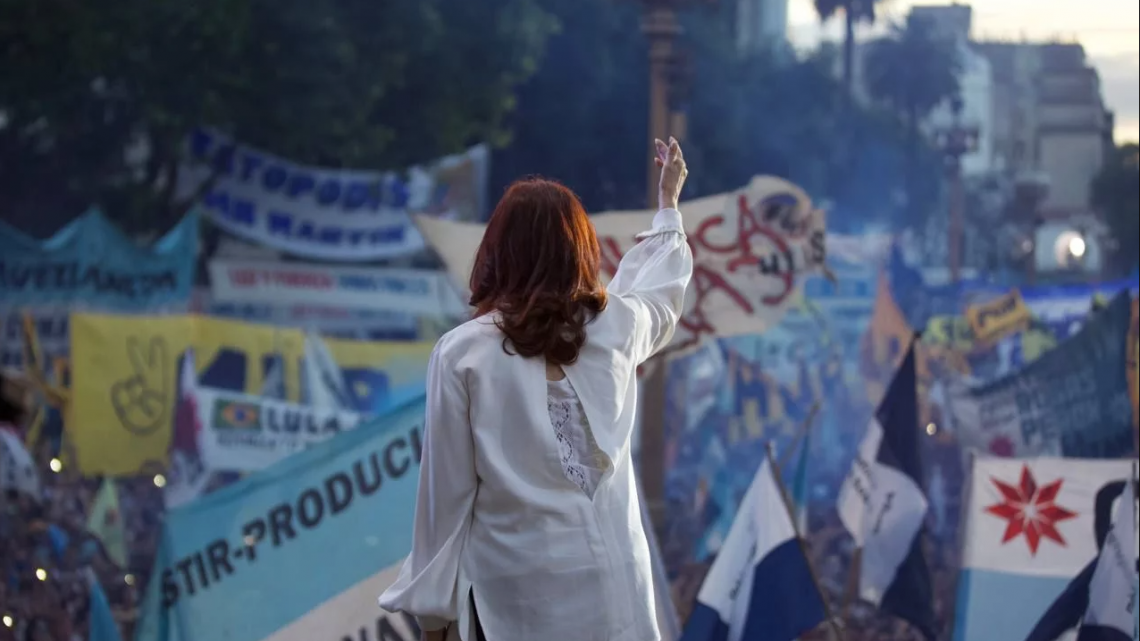 Cristina Kirchner agitó la discusión sobre los planes sociales