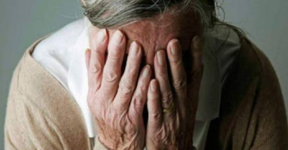 Es bancario, robó $80 mil a una jubilada de 94 años y le ofreció una irrisoria indemnización: leche en polvo