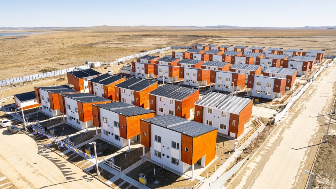 El IPVyH anunció la compra de tierra urbanizada para construir 1200 viviendas en Río Grande El IPVyH anunció la compra de tierra urbanizada para construir 1200 viviendas en Río Grande