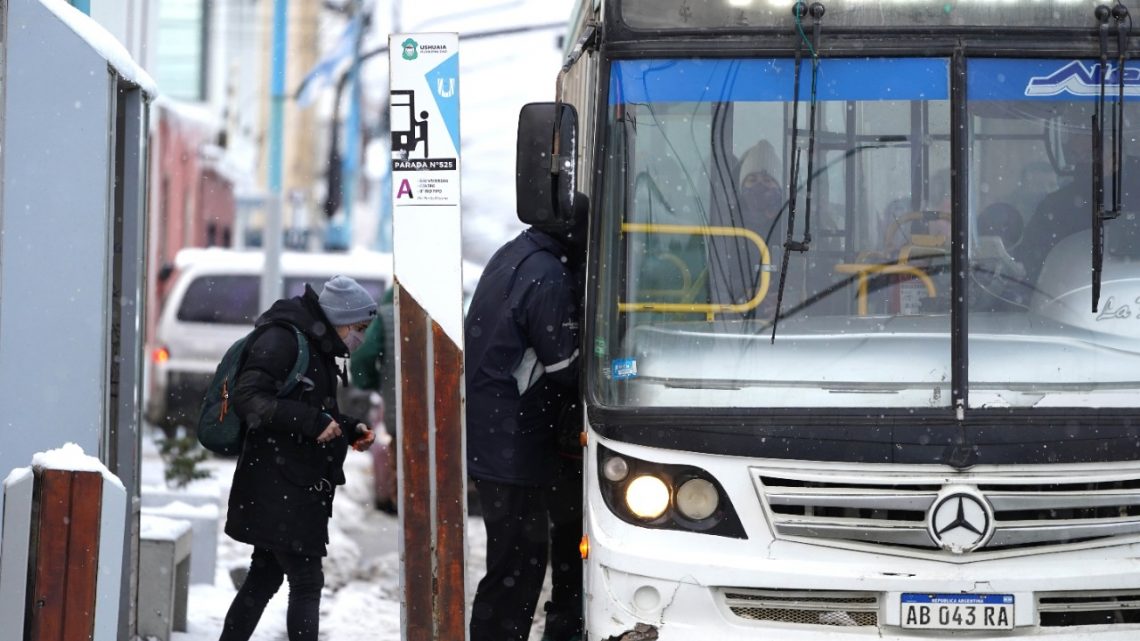 A partir de julio el boleto de colectivo en Ushuaia costará $47