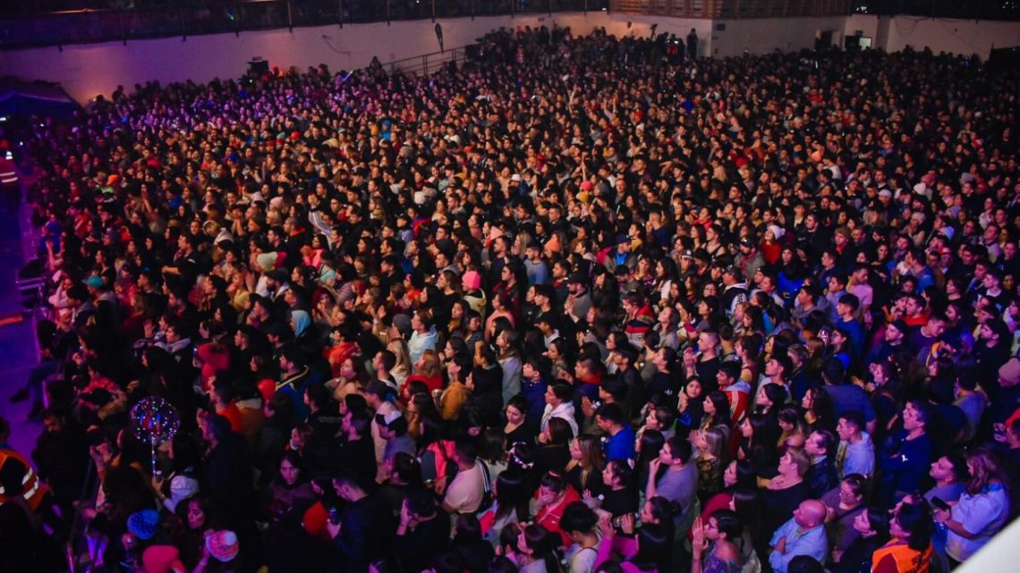 A pedido de los vecinos, Vuoto anunció la construcción de un microestadio