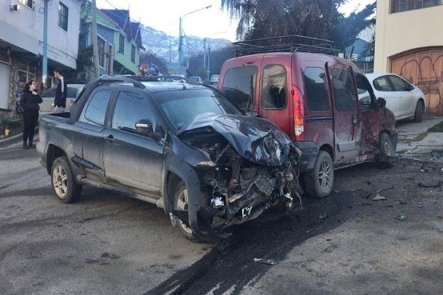 Borrachos protagonizan una serie de choque que termina con cuatro lesionados en Ushuaia