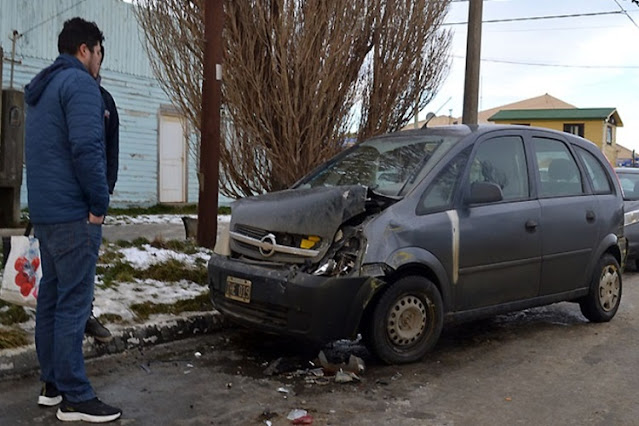 Triple choque, una conductora trasladada al Hospital