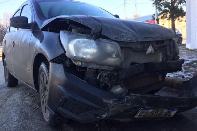 Choque entre un Renault y un Volkswagen sin lesionados