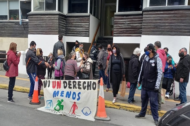 Reclamos al Gobierno de personas con discapacidad, para que se cumpla la ley