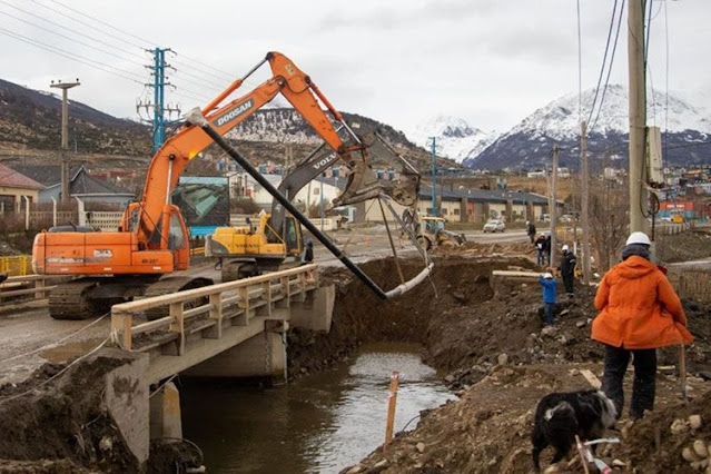 Ampliacion del puente de la Perito Moreno, se estan realizando las obras complementarias