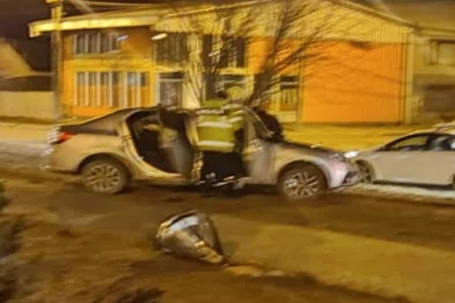 Despiste, un vehículo se subió a la vereda y una mujer resulto lesionada