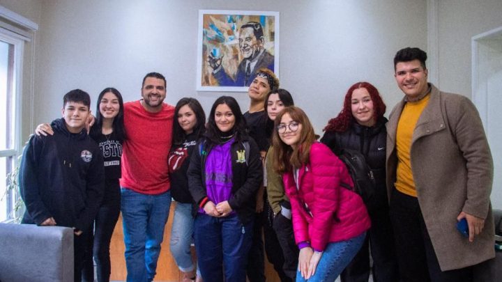 EL INTENDENTE VUOTO MANTUVO UNA REUNIÓN CON LAS AUTORIDADES DEL CENTRO DE ESTUDIANTES DEL COLEGIO ERNESTO SABATO