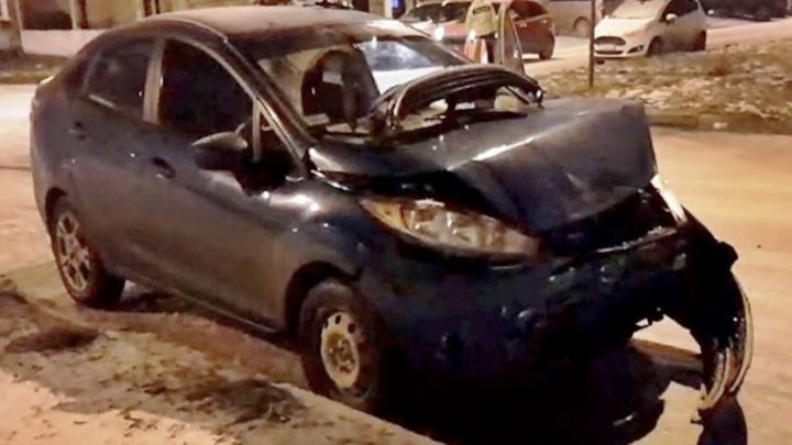 Dos choques, tres automoviles y un colectivo involucrados, sin lesionados