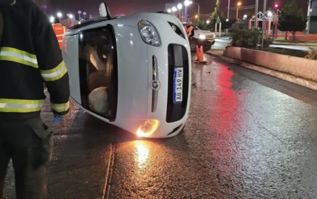 Borracho Al Volante, Volcó En Avenida San Martín