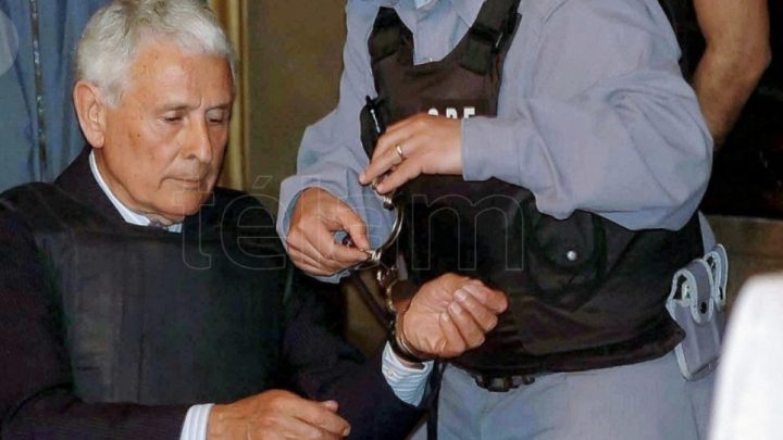 Murió el represor Miguel Etchecolatz