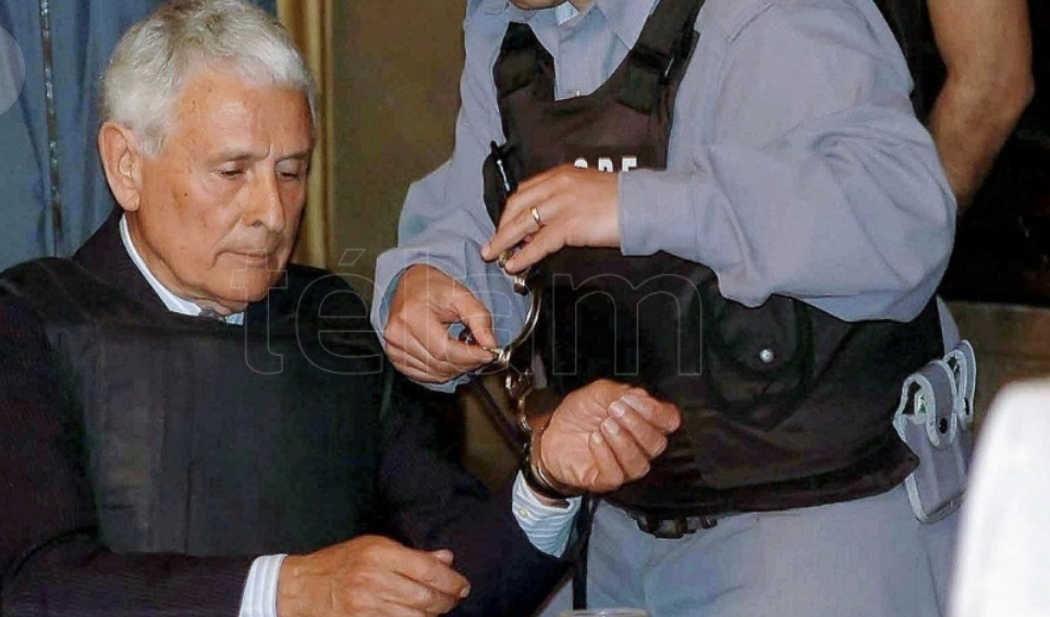Murió el represor Miguel Etchecolatz