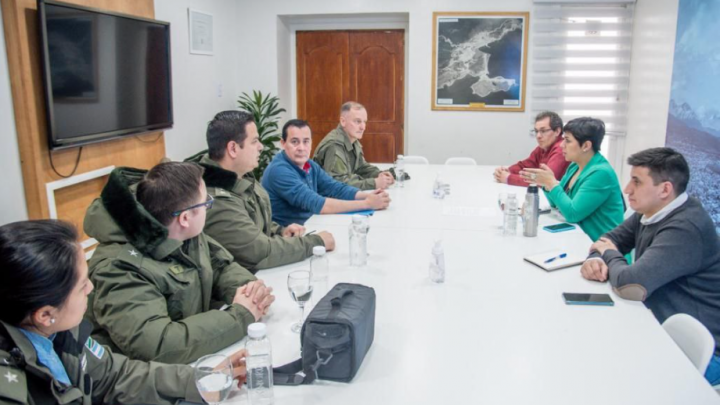 LA MUNICIPALIDAD DE USHUAIA Y GENDARMERÍA NACIONAL COORDINAN LA PRÓXIMA DESTRUCCIÓN DE PRECURSORES QUÍMICOS