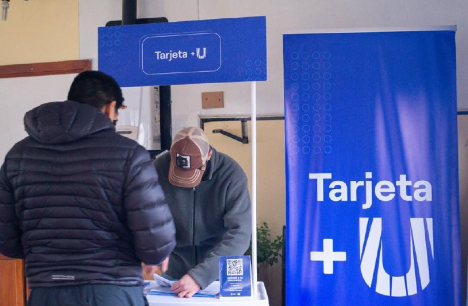 MÁS DE 500 FAMILIAS CONCURRIERON AL MERCADO CONCENTRADOR DE ANDORRA MÁS DE 500 FAMILIAS CONCURRIERON AL MERCADO CONCENTRADOR DE ANDORRA