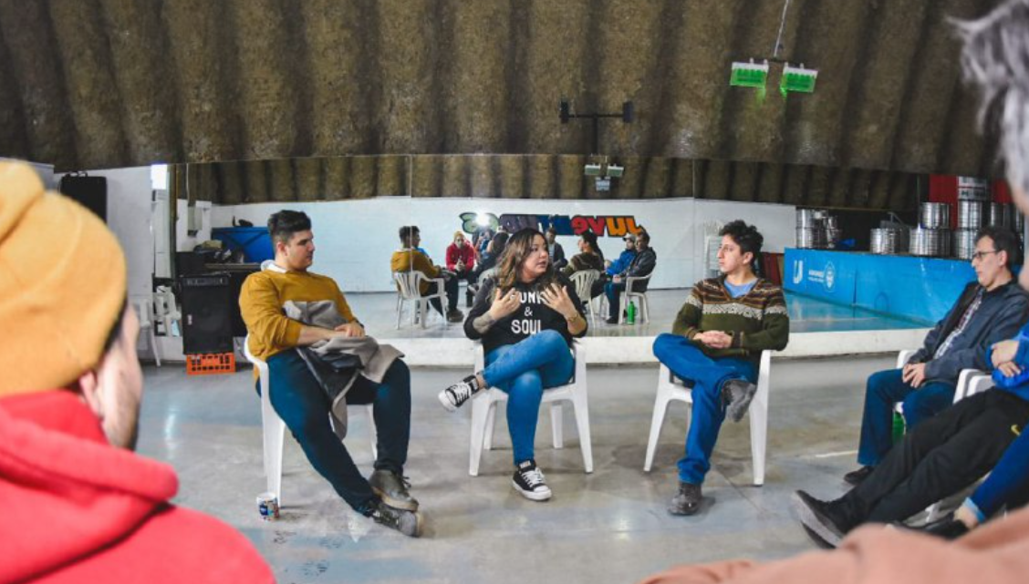 LA MUNICIPALIDAD COORDINA LA AGENDA DE JUVENTUDES CON LOS CENTROS DE ESTUDIANTES