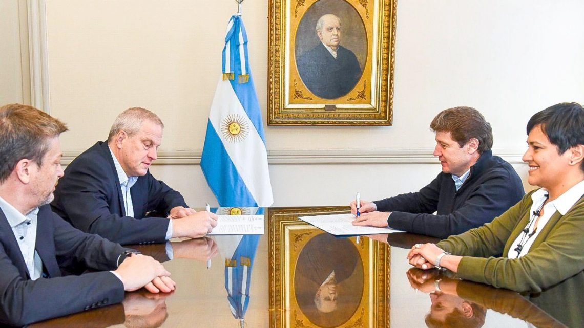 A partir de septiembre las escuelas primarias sumarán una hora de clase por día