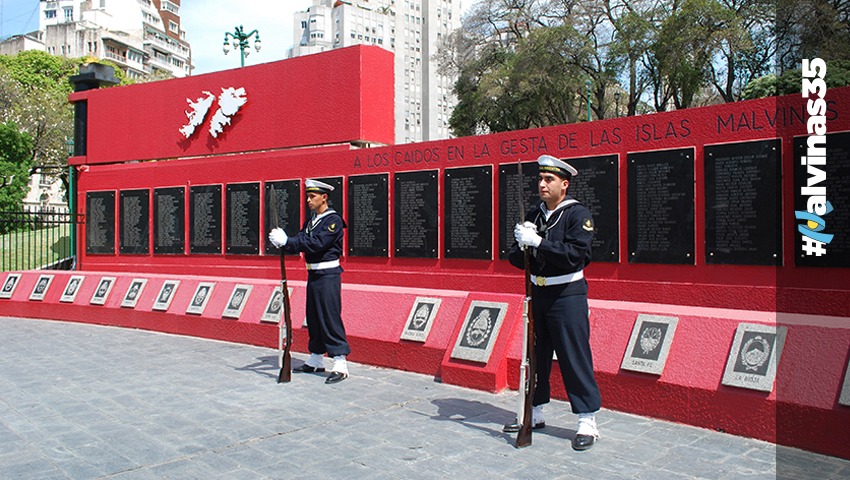 La Municipalidad de Ushuaia solicitó al Gobierno porteño que corrija y actualice el escudo de TDF en el Cenotafio de Malvinas