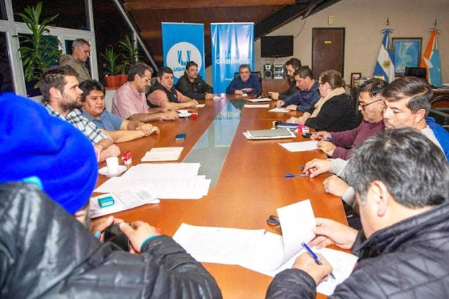 Municipio de Ushuaia y gremios acordaron un aumento salarial extra para el segundo semestre