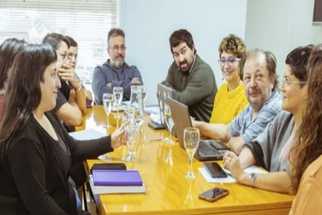 SUTEF: Convenio colectivo, personal PAyT de Educacion podría pasarse al Escalafón Docente