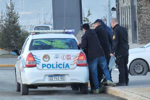 Prision preventiva para estafador en Ushuaia, buscan a dos complices